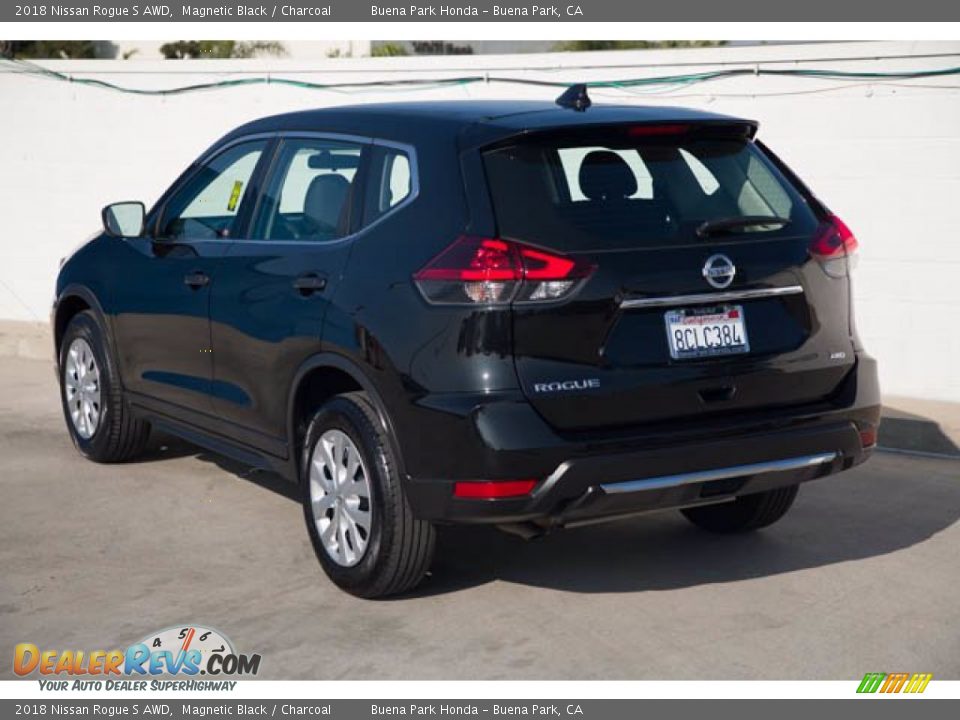 2018 Nissan Rogue S AWD Magnetic Black / Charcoal Photo #2