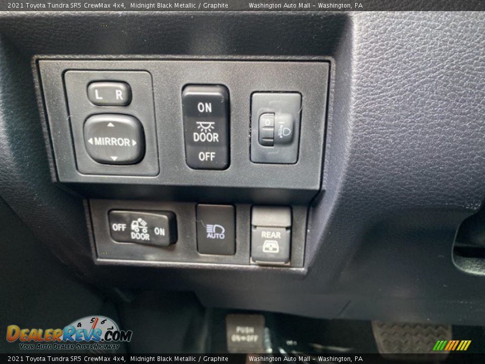 2021 Toyota Tundra SR5 CrewMax 4x4 Midnight Black Metallic / Graphite Photo #17