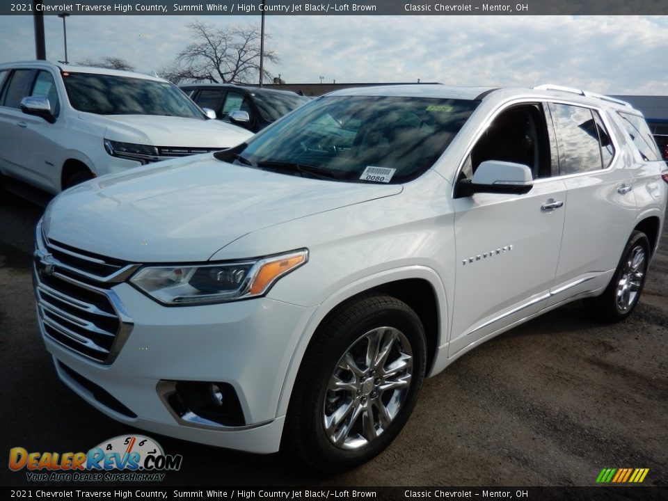 Front 3/4 View of 2021 Chevrolet Traverse High Country Photo #1
