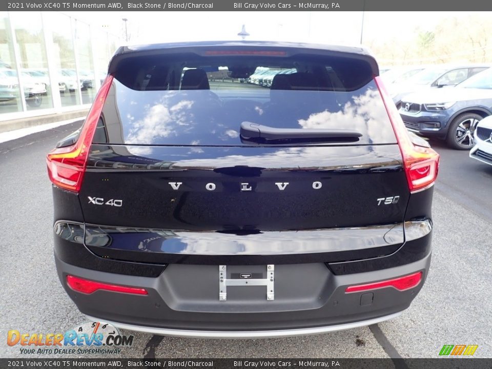 2021 Volvo XC40 T5 Momentum AWD Black Stone / Blond/Charcoal Photo #3