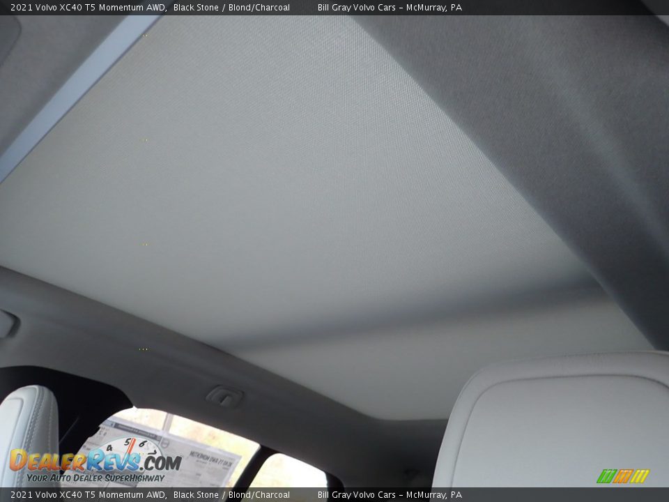 2021 Volvo XC40 T5 Momentum AWD Black Stone / Blond/Charcoal Photo #12