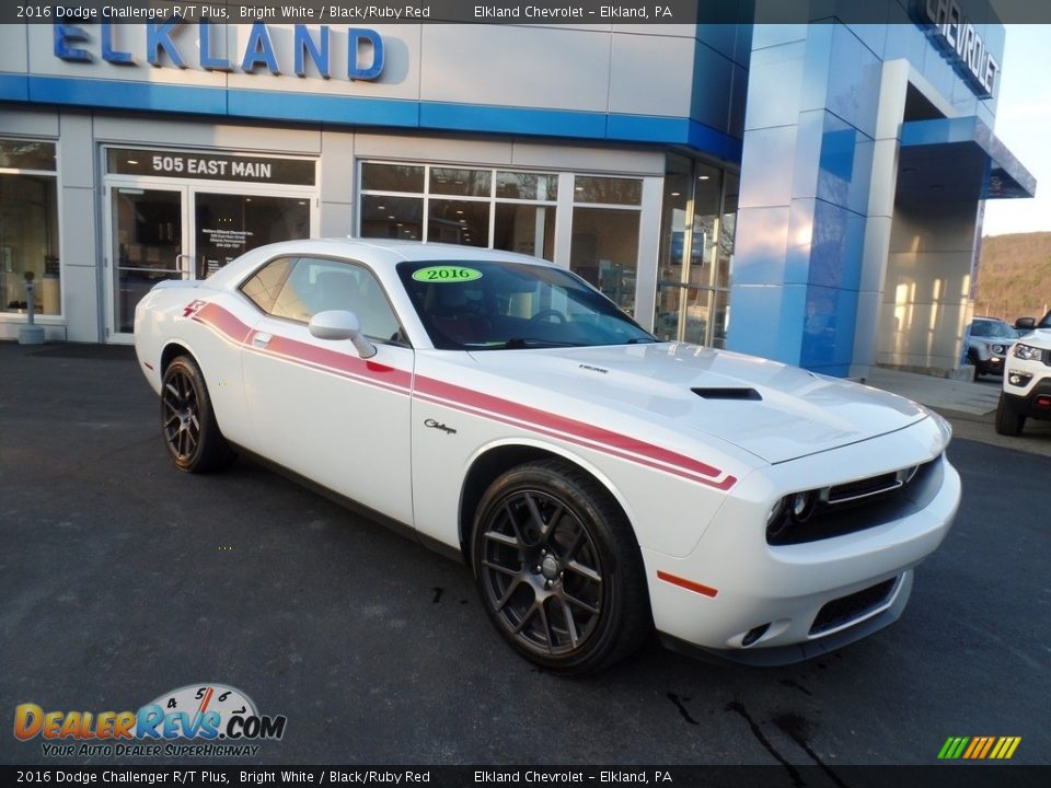 2016 Dodge Challenger R/T Plus Bright White / Black/Ruby Red Photo #5