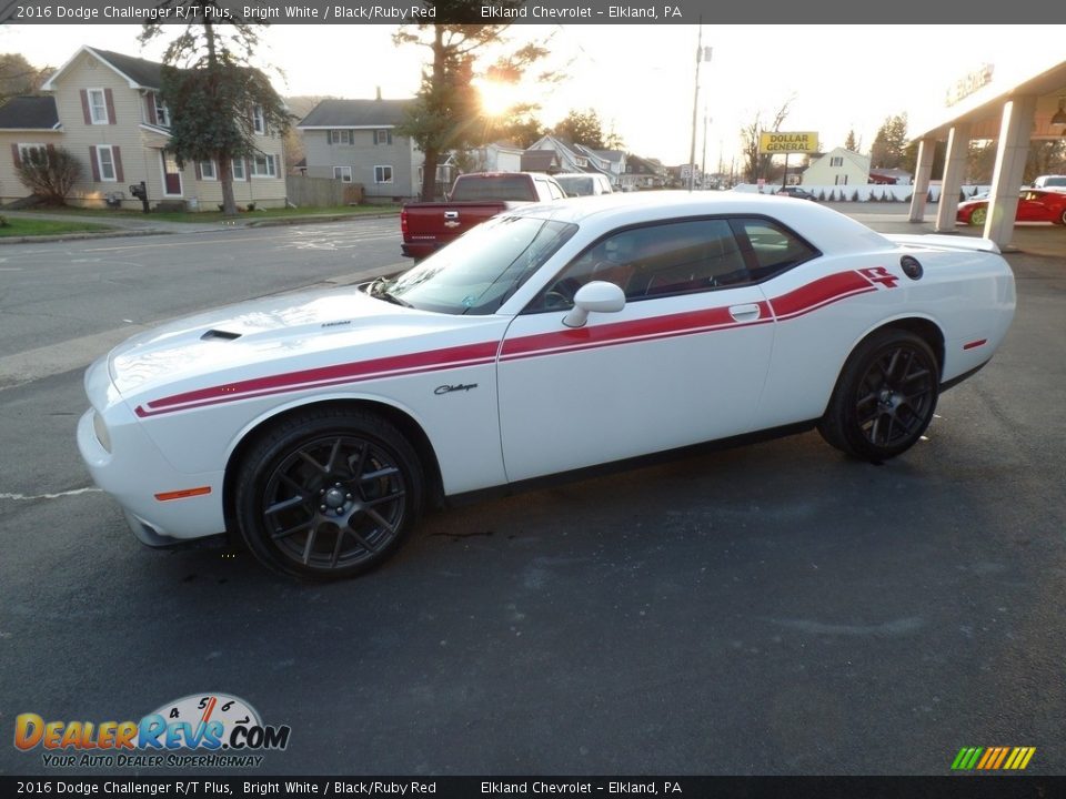 2016 Dodge Challenger R/T Plus Bright White / Black/Ruby Red Photo #12