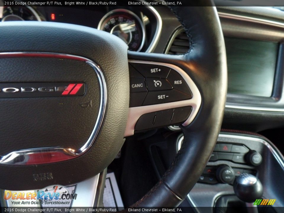 2016 Dodge Challenger R/T Plus Steering Wheel Photo #27