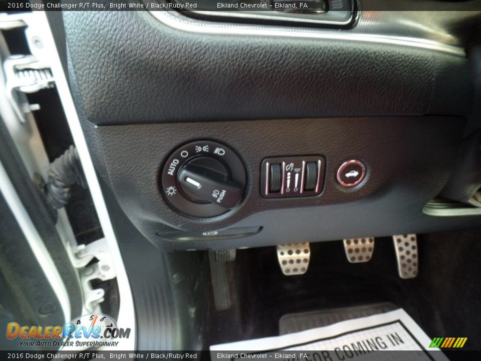 Controls of 2016 Dodge Challenger R/T Plus Photo #29