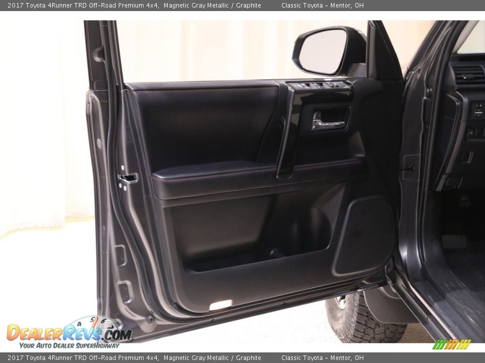 2017 Toyota 4Runner TRD Off-Road Premium 4x4 Magnetic Gray Metallic / Graphite Photo #4