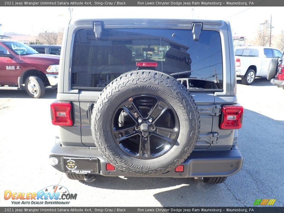 2021 Jeep Wrangler Unlimited Sahara Altitude 4x4 Sting-Gray / Black Photo #5