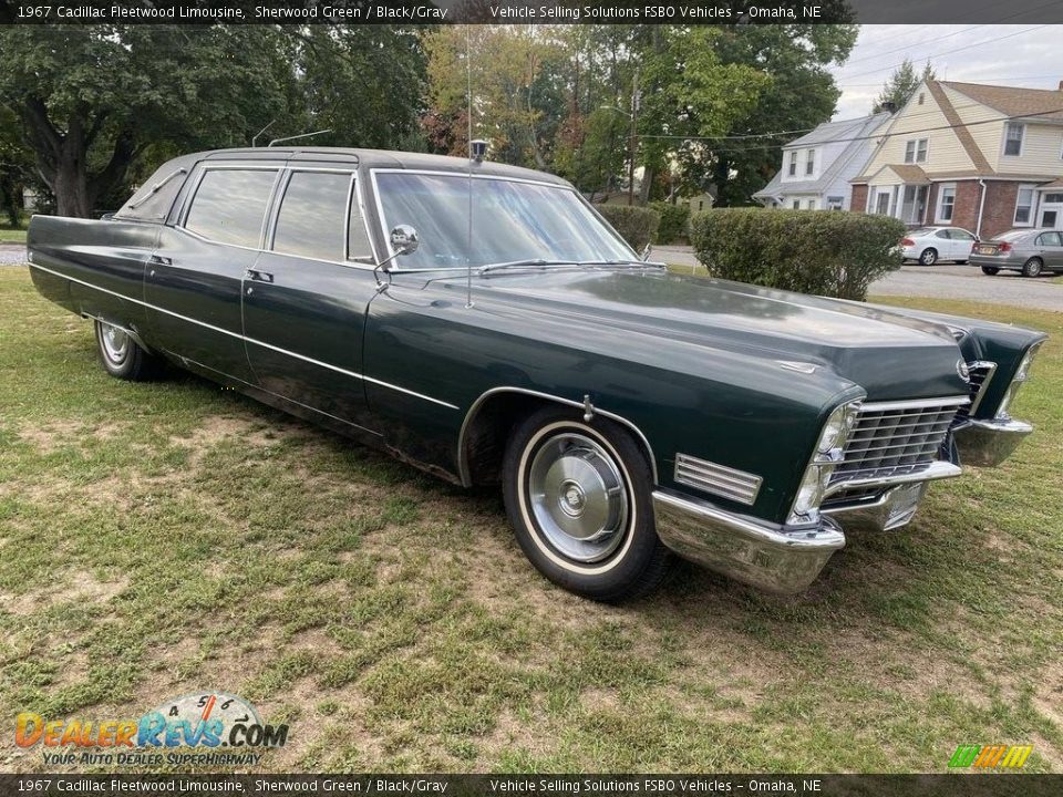 Front 3/4 View of 1967 Cadillac Fleetwood Limousine Photo #3