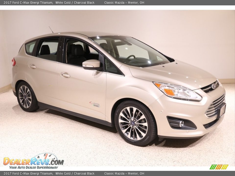 Front 3/4 View of 2017 Ford C-Max Energi Titanium Photo #1