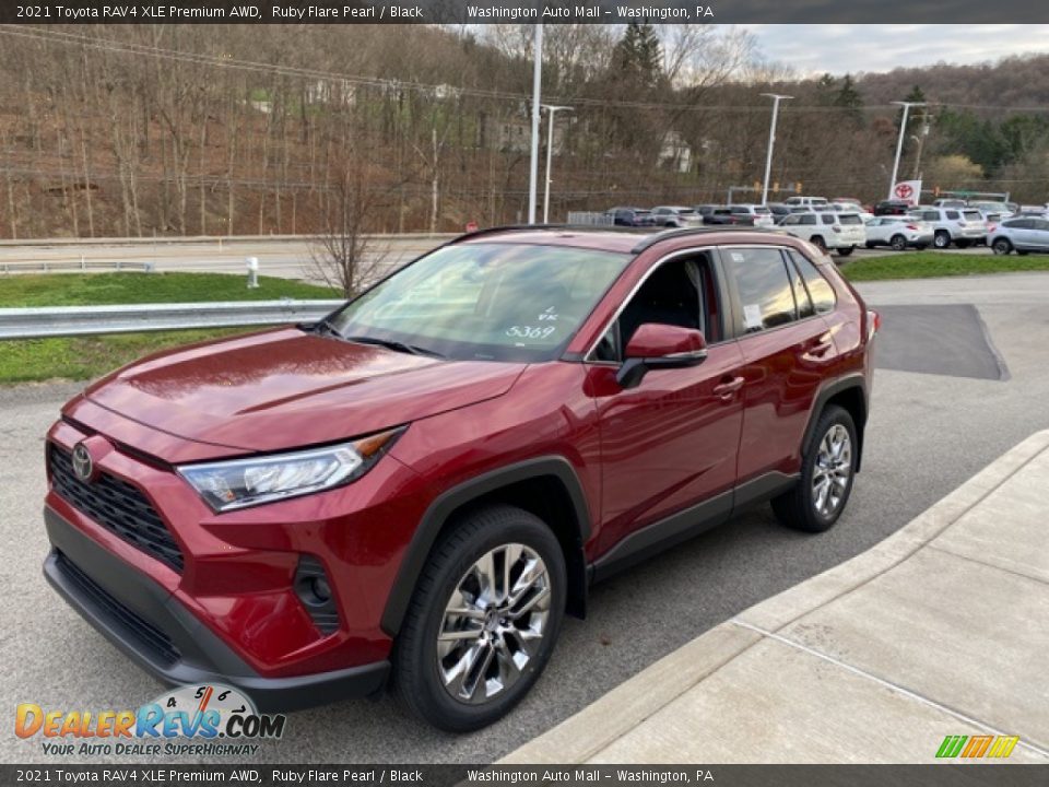 Front 3/4 View of 2021 Toyota RAV4 XLE Premium AWD Photo #12