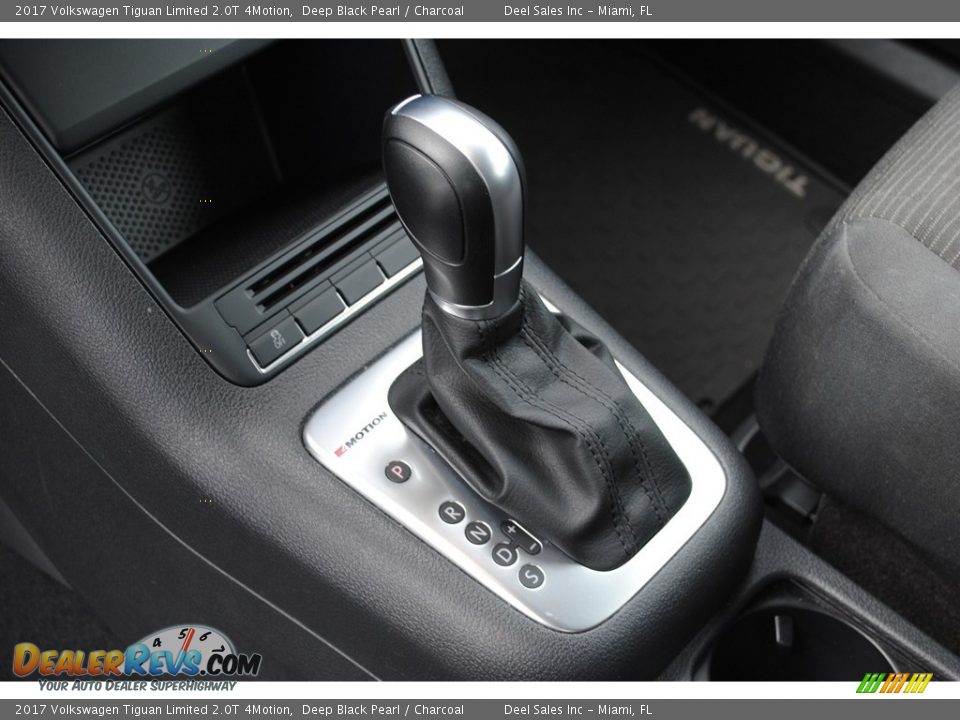 2017 Volkswagen Tiguan Limited 2.0T 4Motion Shifter Photo #13