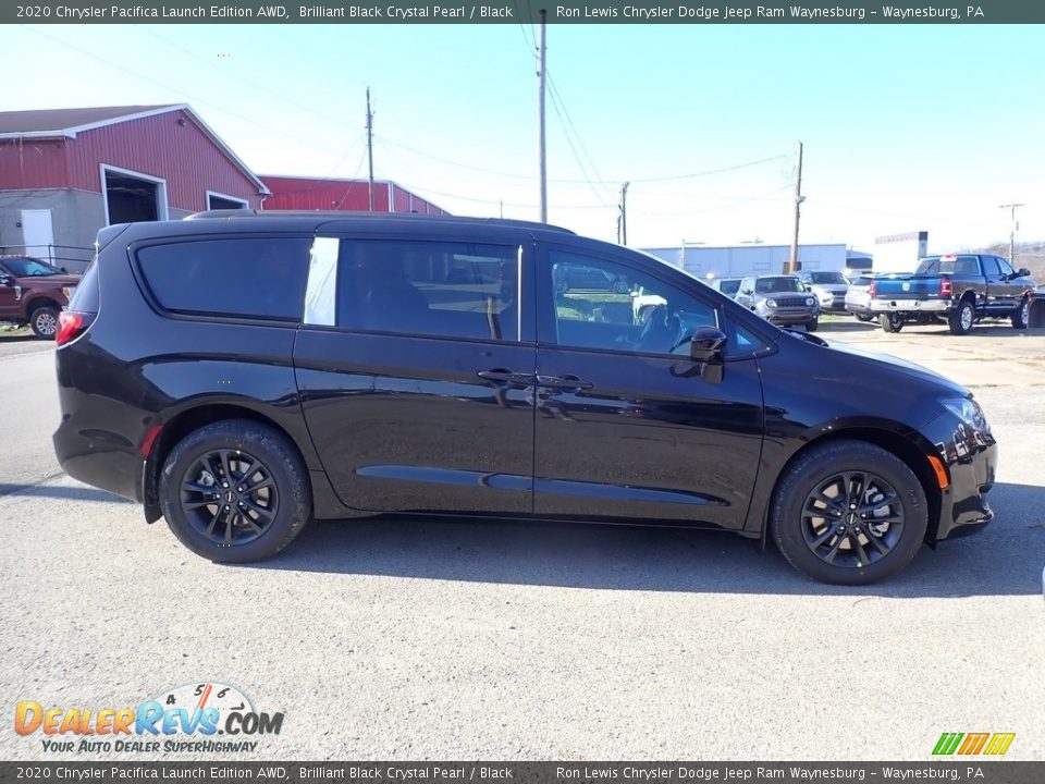 2020 Chrysler Pacifica Launch Edition AWD Brilliant Black Crystal Pearl / Black Photo #6