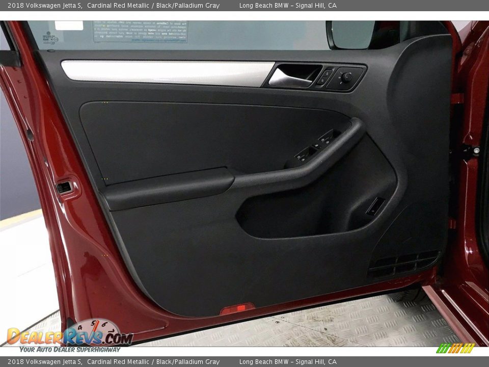 Door Panel of 2018 Volkswagen Jetta S Photo #23