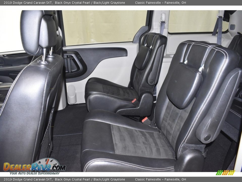 2019 Dodge Grand Caravan SXT Black Onyx Crystal Pearl / Black/Light Graystone Photo #8