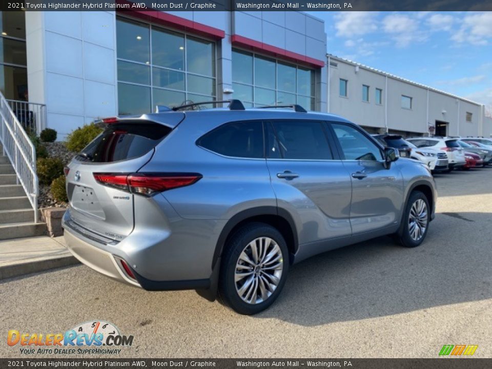 2021 Toyota Highlander Hybrid Platinum AWD Moon Dust / Graphite Photo #16