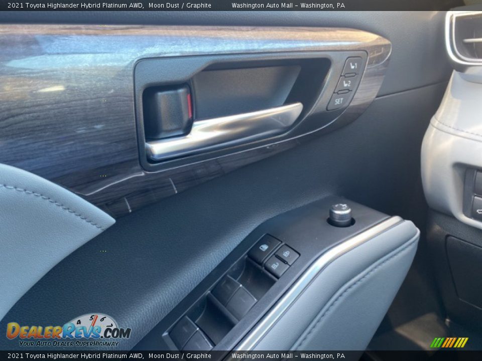 Controls of 2021 Toyota Highlander Hybrid Platinum AWD Photo #25