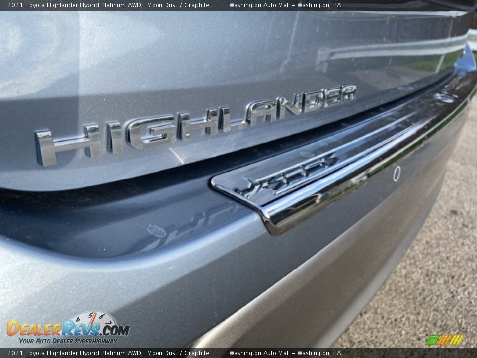 2021 Toyota Highlander Hybrid Platinum AWD Moon Dust / Graphite Photo #26
