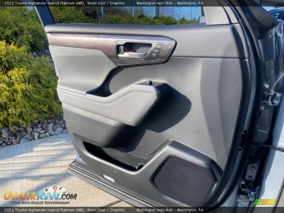 Door Panel of 2021 Toyota Highlander Hybrid Platinum AWD Photo #29