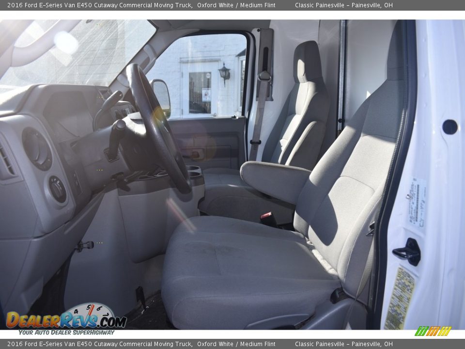 2016 Ford E-Series Van E450 Cutaway Commercial Moving Truck Oxford White / Medium Flint Photo #6