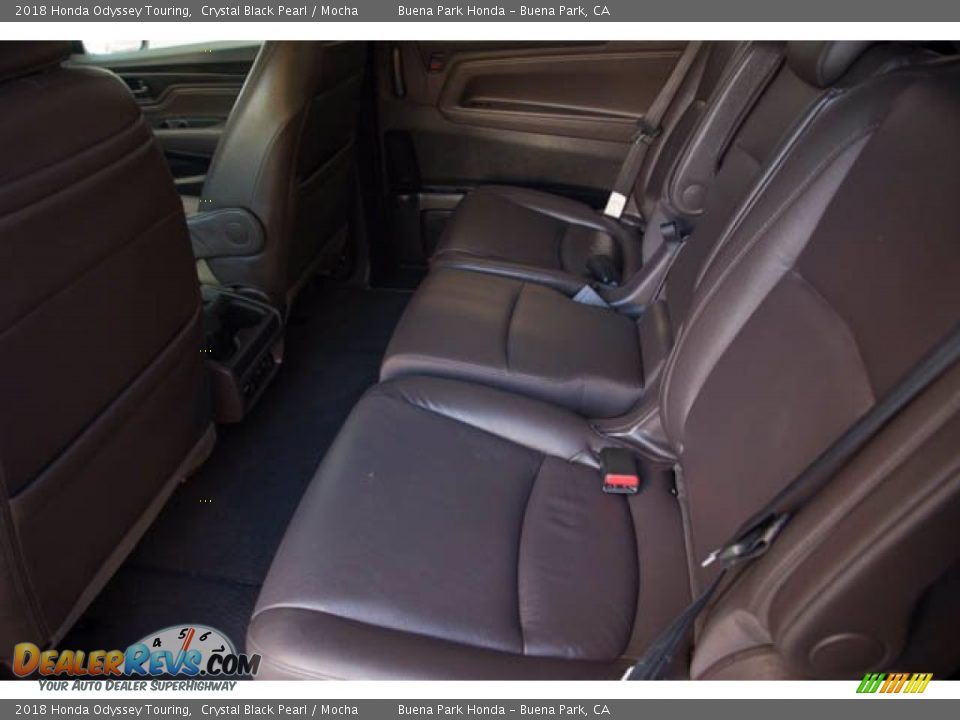 2018 Honda Odyssey Touring Crystal Black Pearl / Mocha Photo #4