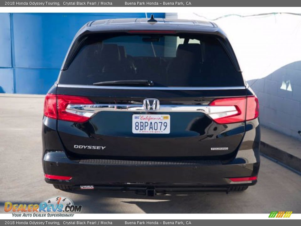 2018 Honda Odyssey Touring Crystal Black Pearl / Mocha Photo #9