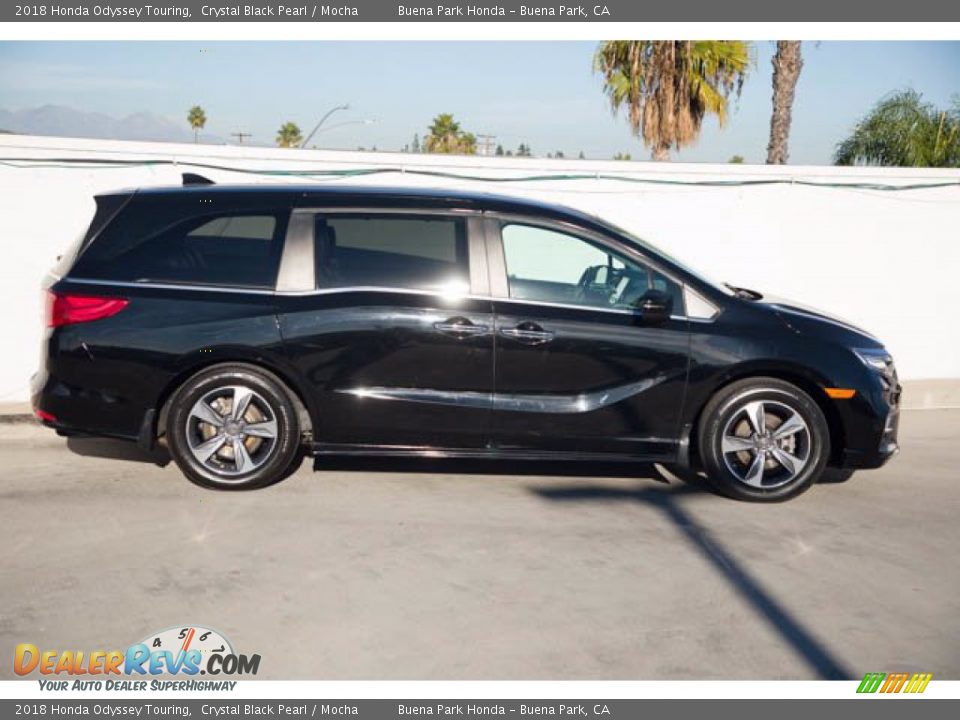 2018 Honda Odyssey Touring Crystal Black Pearl / Mocha Photo #12