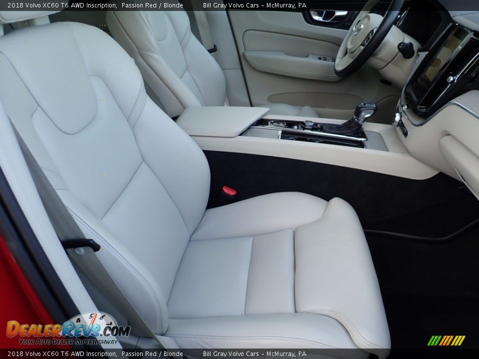 Front Seat of 2018 Volvo XC60 T6 AWD Inscription Photo #11