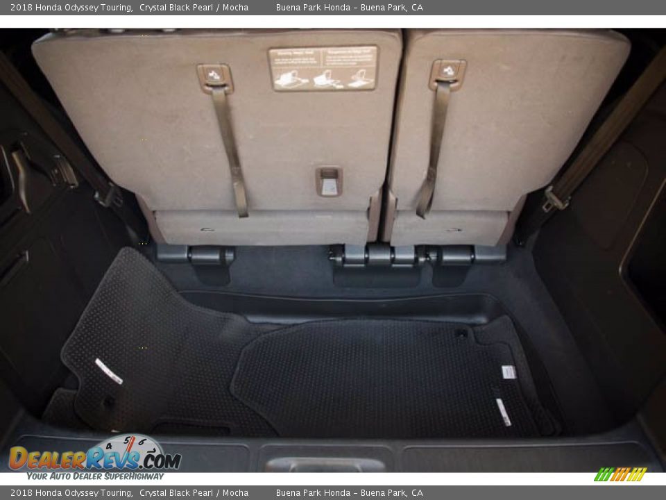 2018 Honda Odyssey Touring Crystal Black Pearl / Mocha Photo #24