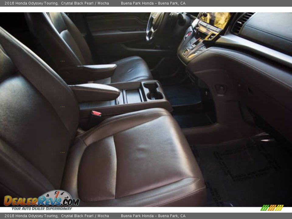 2018 Honda Odyssey Touring Crystal Black Pearl / Mocha Photo #28