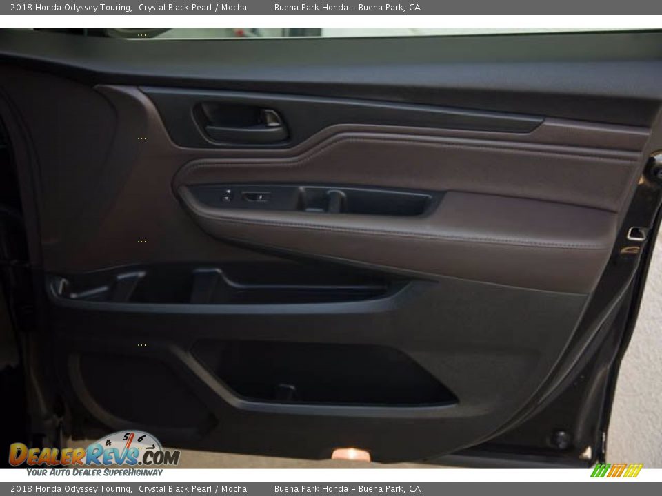 2018 Honda Odyssey Touring Crystal Black Pearl / Mocha Photo #36