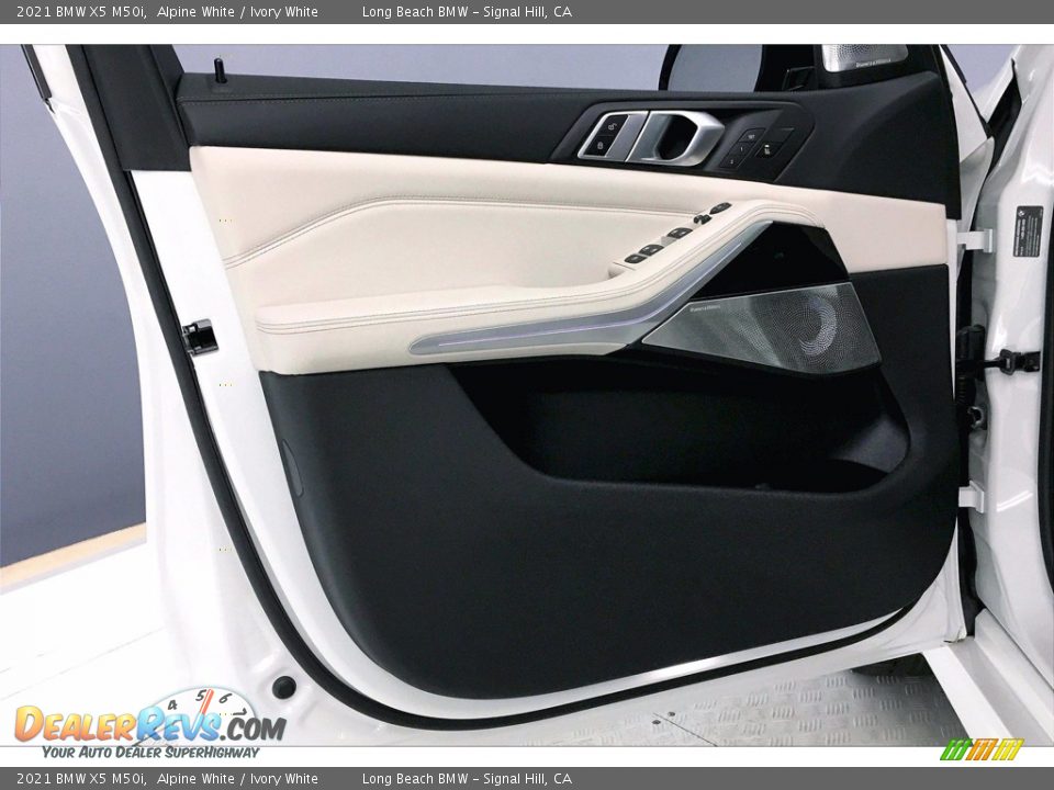 Door Panel of 2021 BMW X5 M50i Photo #13