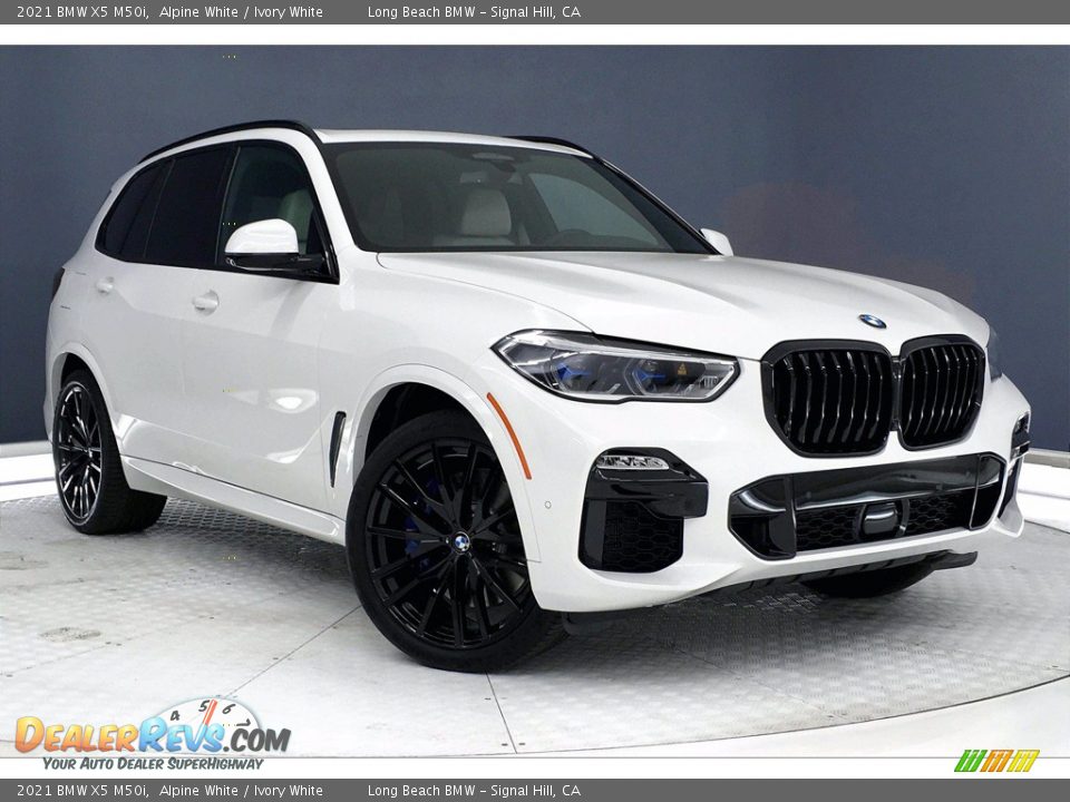 Front 3/4 View of 2021 BMW X5 M50i Photo #19