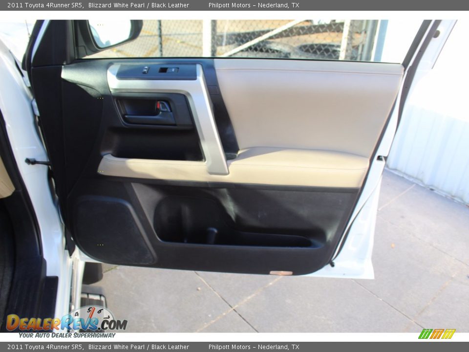 2011 Toyota 4Runner SR5 Blizzard White Pearl / Black Leather Photo #24