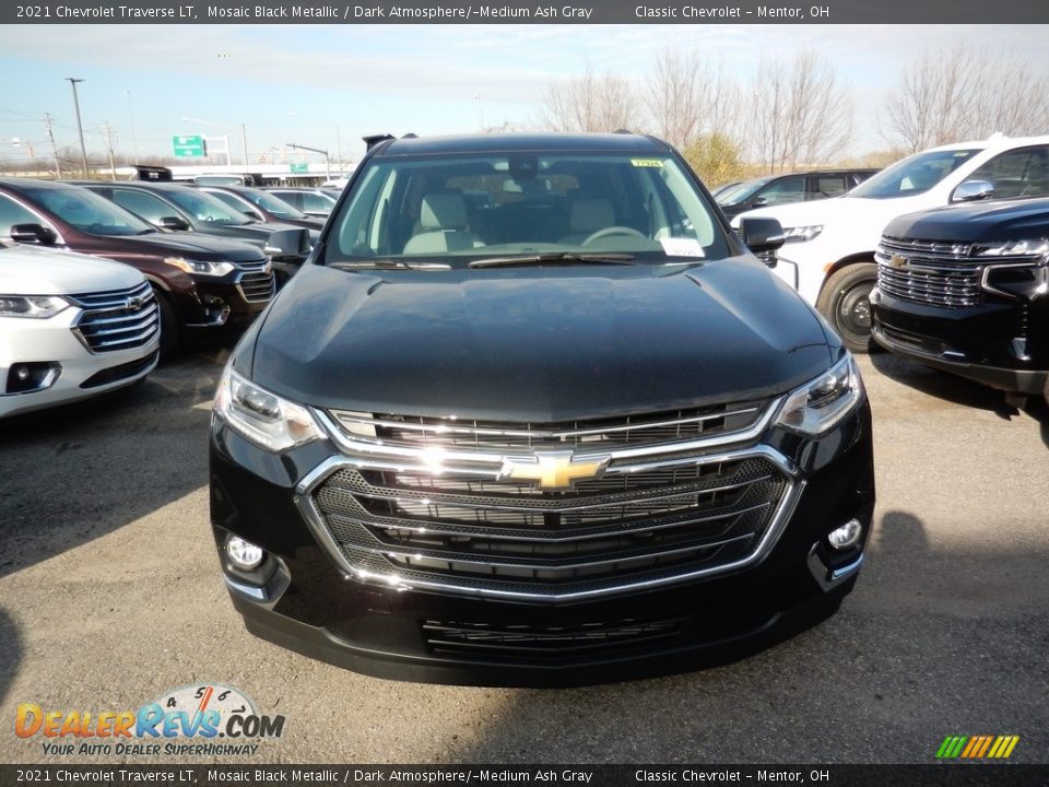 2021 Chevrolet Traverse LT Mosaic Black Metallic / Dark Atmosphere/­Medium Ash Gray Photo #2