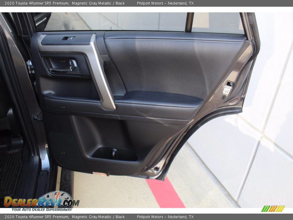 2020 Toyota 4Runner SR5 Premium Magnetic Gray Metallic / Black Photo #25