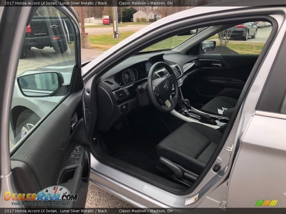 2017 Honda Accord LX Sedan Lunar Silver Metallic / Black Photo #3