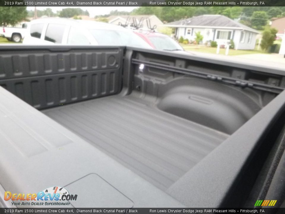 2019 Ram 1500 Limited Crew Cab 4x4 Diamond Black Crystal Pearl / Black Photo #14