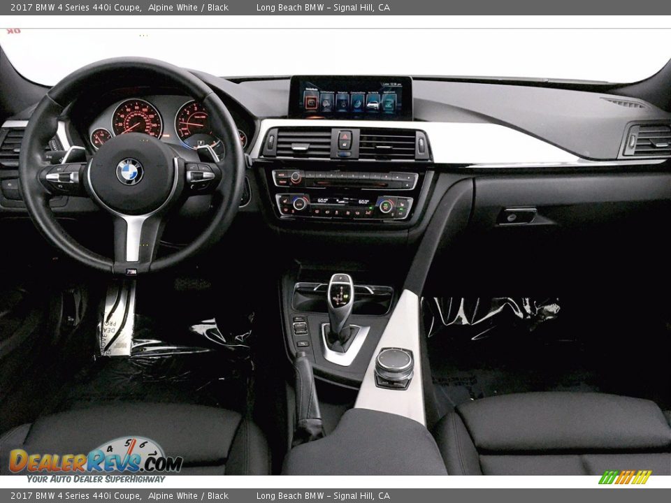 Dashboard of 2017 BMW 4 Series 440i Coupe Photo #15