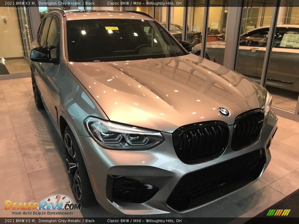 Front 3/4 View of 2021 BMW X3 M  Photo #1
