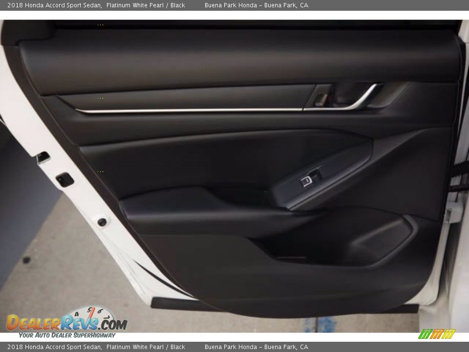 2018 Honda Accord Sport Sedan Platinum White Pearl / Black Photo #30