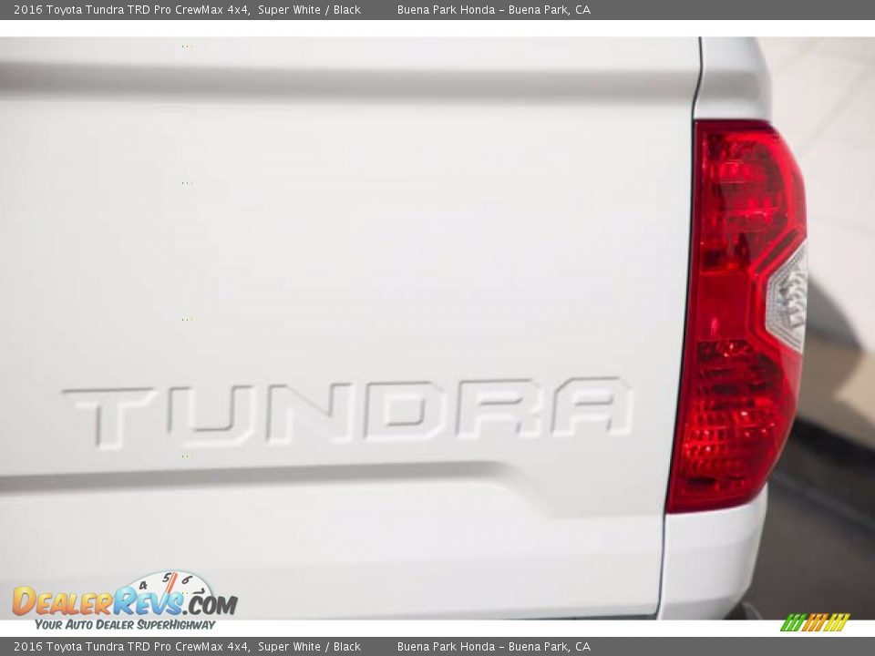 2016 Toyota Tundra TRD Pro CrewMax 4x4 Super White / Black Photo #12