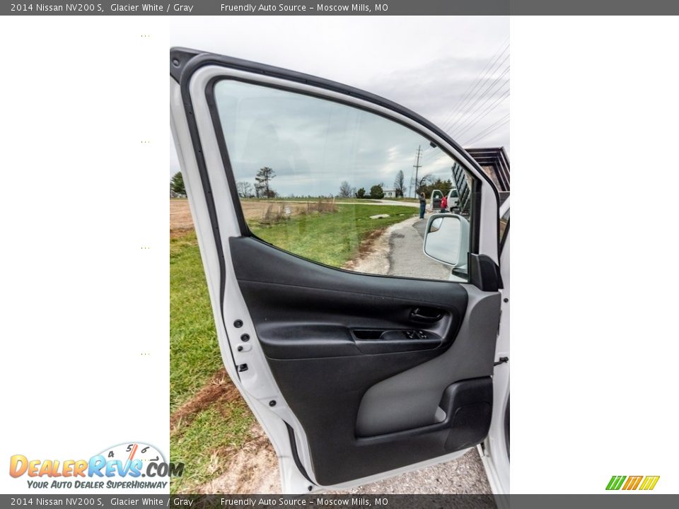 Door Panel of 2014 Nissan NV200 S Photo #21