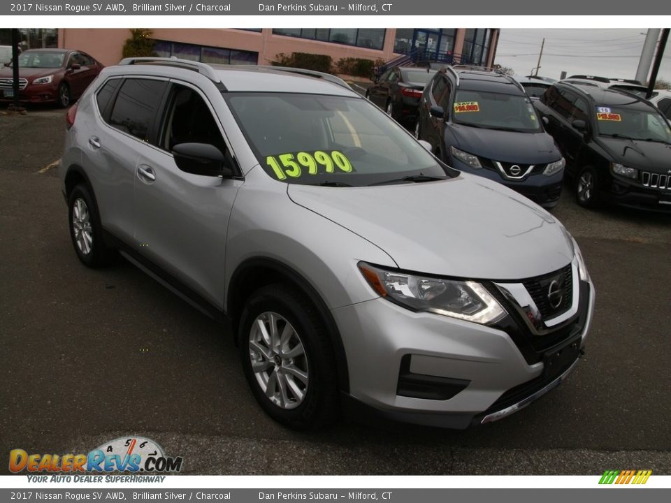 2017 Nissan Rogue SV AWD Brilliant Silver / Charcoal Photo #3
