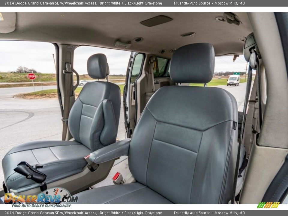 2014 Dodge Grand Caravan SE w/Wheelchair Access Bright White / Black/Light Graystone Photo #17