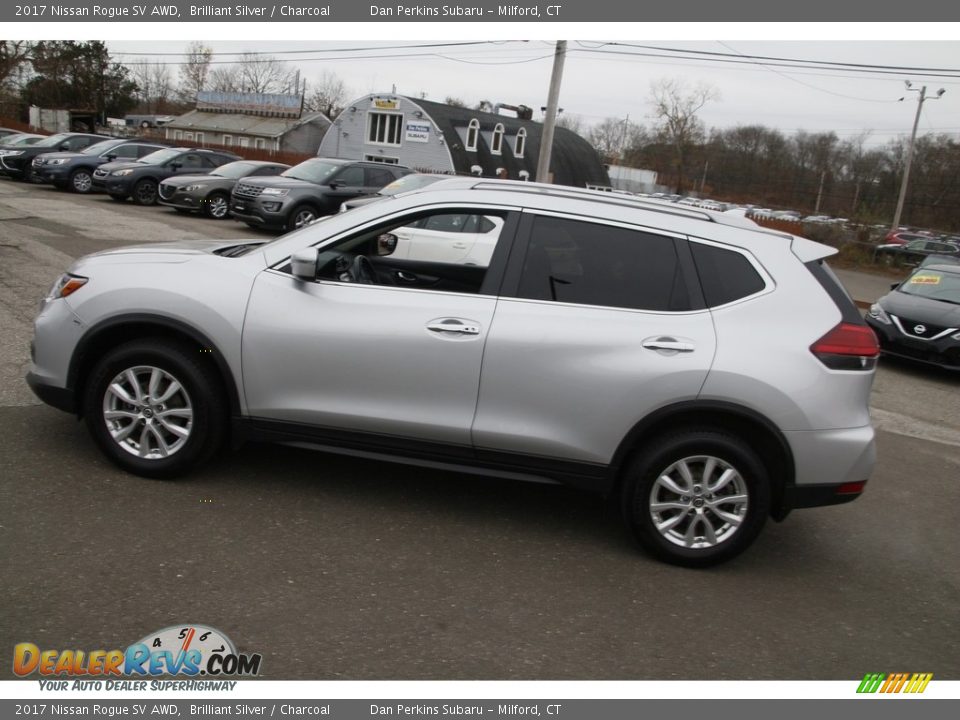 2017 Nissan Rogue SV AWD Brilliant Silver / Charcoal Photo #8