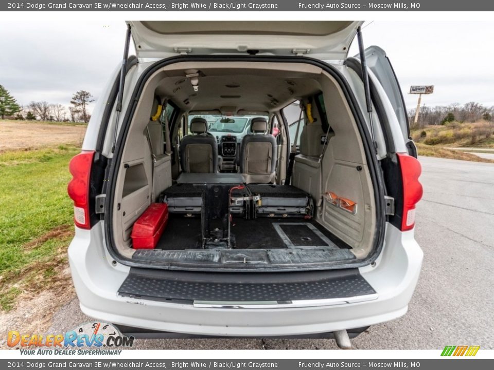 2014 Dodge Grand Caravan SE w/Wheelchair Access Bright White / Black/Light Graystone Photo #23