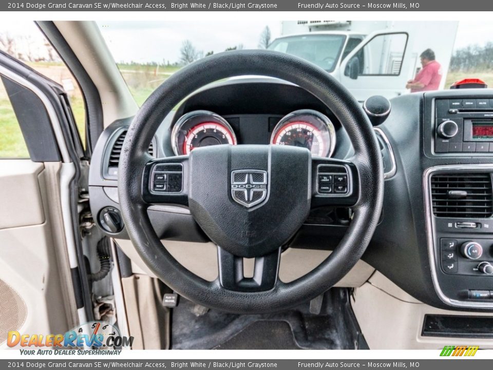 2014 Dodge Grand Caravan SE w/Wheelchair Access Bright White / Black/Light Graystone Photo #33