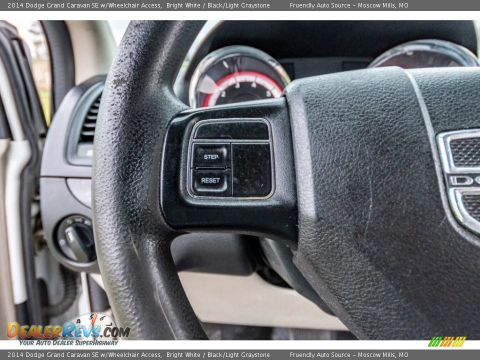 2014 Dodge Grand Caravan SE w/Wheelchair Access Bright White / Black/Light Graystone Photo #34