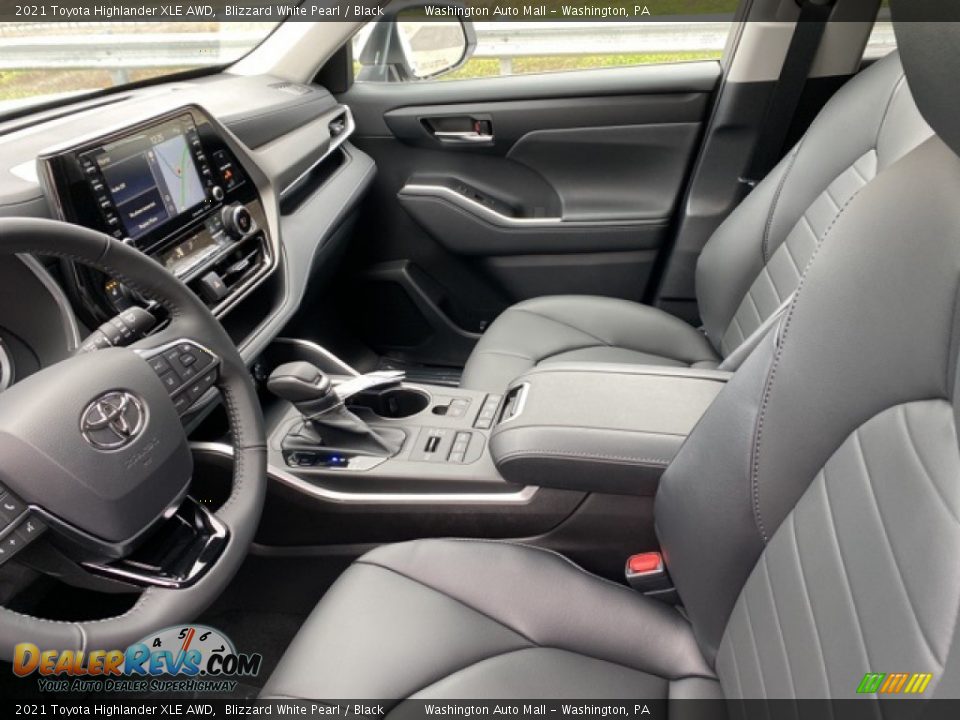 2021 Toyota Highlander XLE AWD Blizzard White Pearl / Black Photo #4