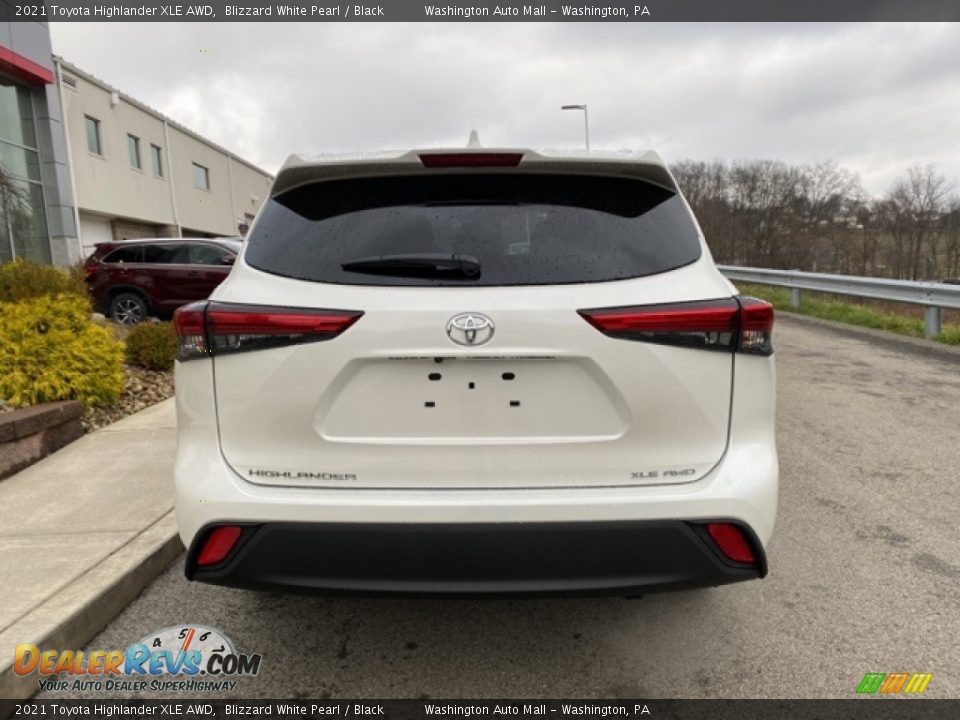 2021 Toyota Highlander XLE AWD Blizzard White Pearl / Black Photo #16